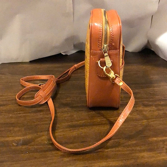 MCM Cognac Vicetos Top Zip Crossbody Bag Interior/ Exterior Slip Pockets Mirror - Picture 4 of 17